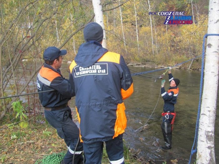 Красноярские спасатели проводили поиски трех человек в районе Торгашинского хребта