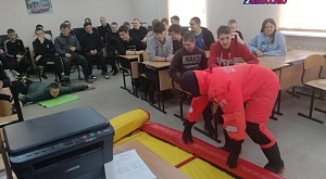 В Красноярском крае спасатели Новосёловской спасательной станции провели открытый урок ОБЖ