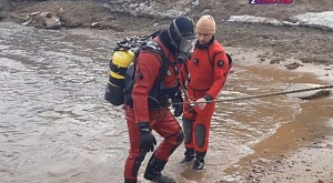 Учебно-тренировочные спуски под воду на акватории реки Енисей
